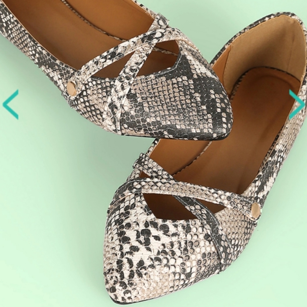 Snake Print Flat